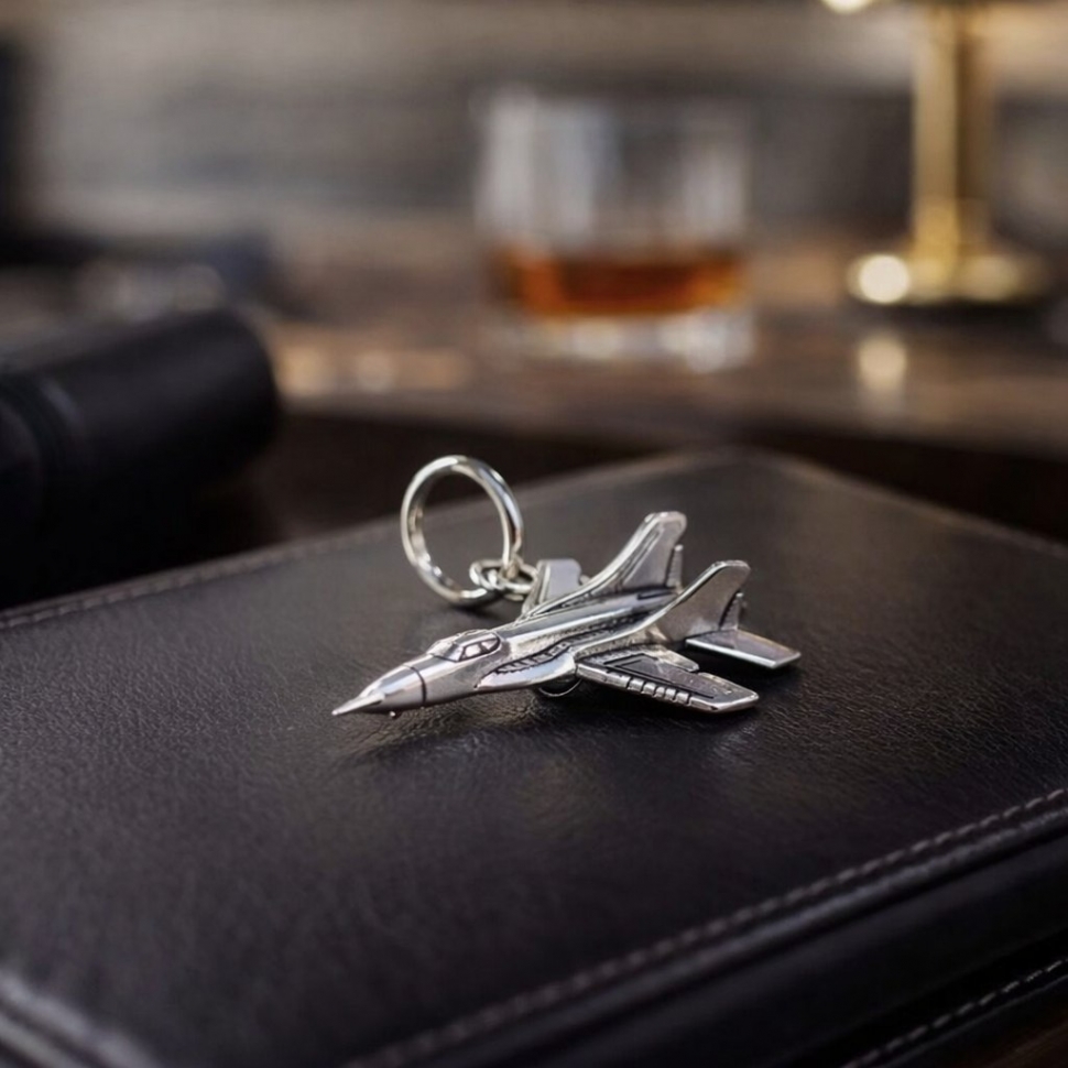 Кулон Миг 29